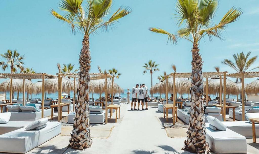 דירות Seafront In Marbella With Pool And Garage מראה חיצוני תמונה